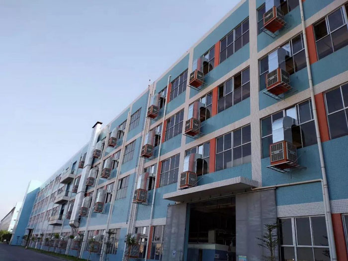 廠房降溫用什么設備好 潤東方環保空調告訴你