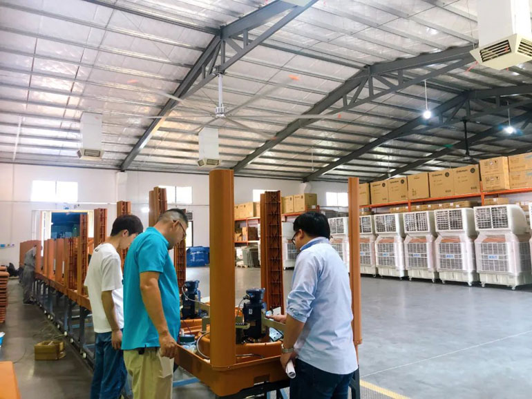 五一勞動(dòng)節(jié)獻(xiàn)給勤勞的你，向每一位勞動(dòng)者致敬